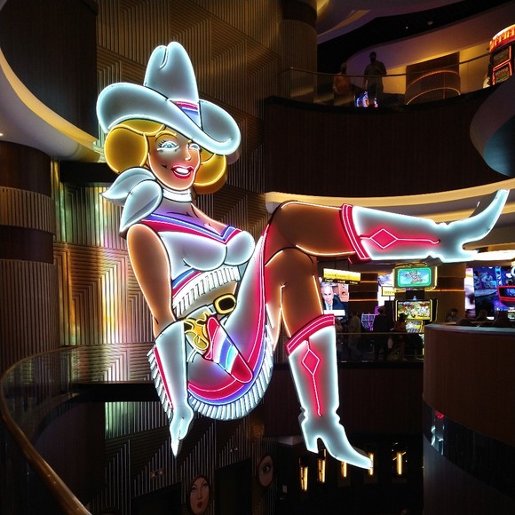 Meet your Posher, Heather - Picture 1 of 1